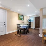 Tranquil Unit In Vancouver\'S Vibrant Neighborhood